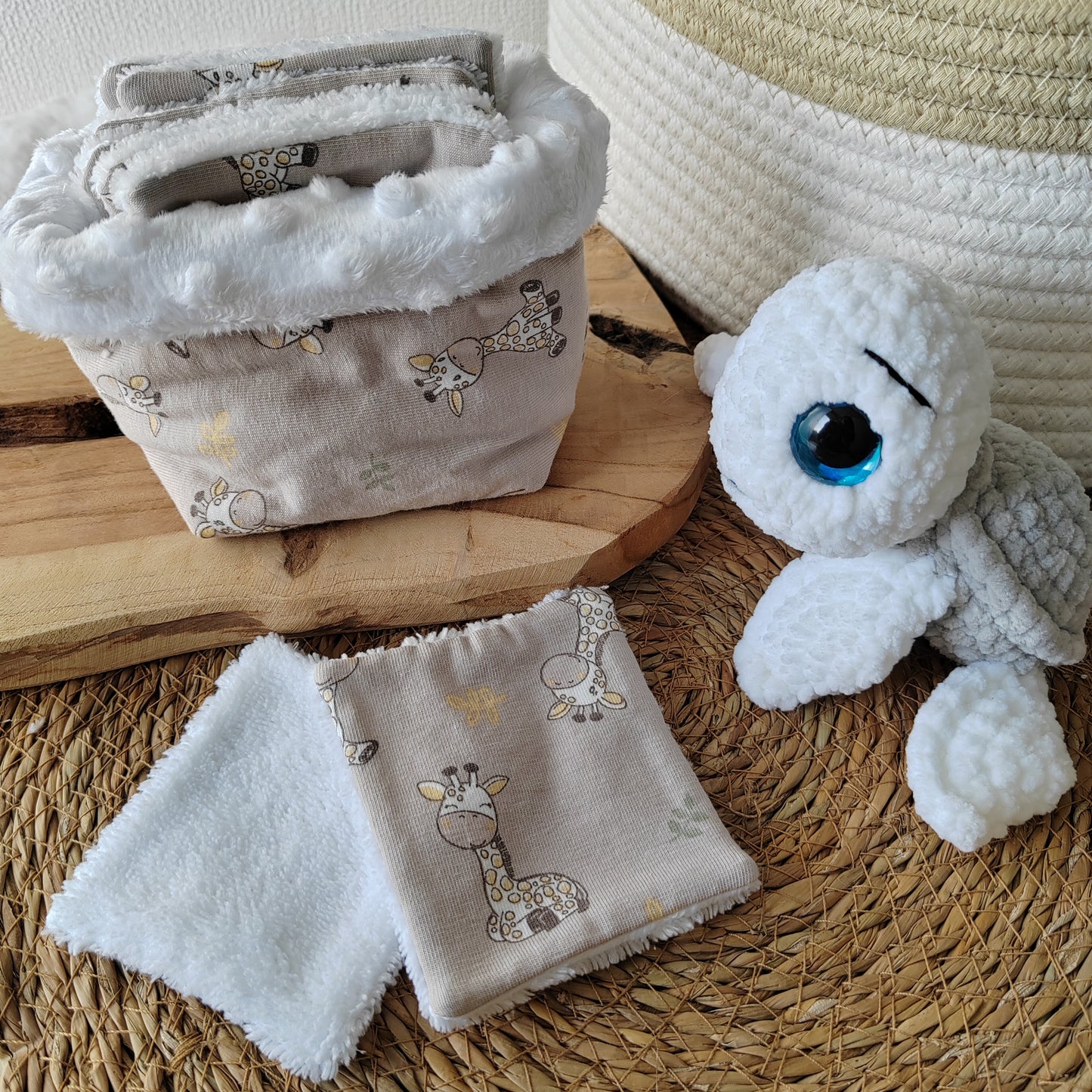 6 cotons lavables avec panier girafes beiges