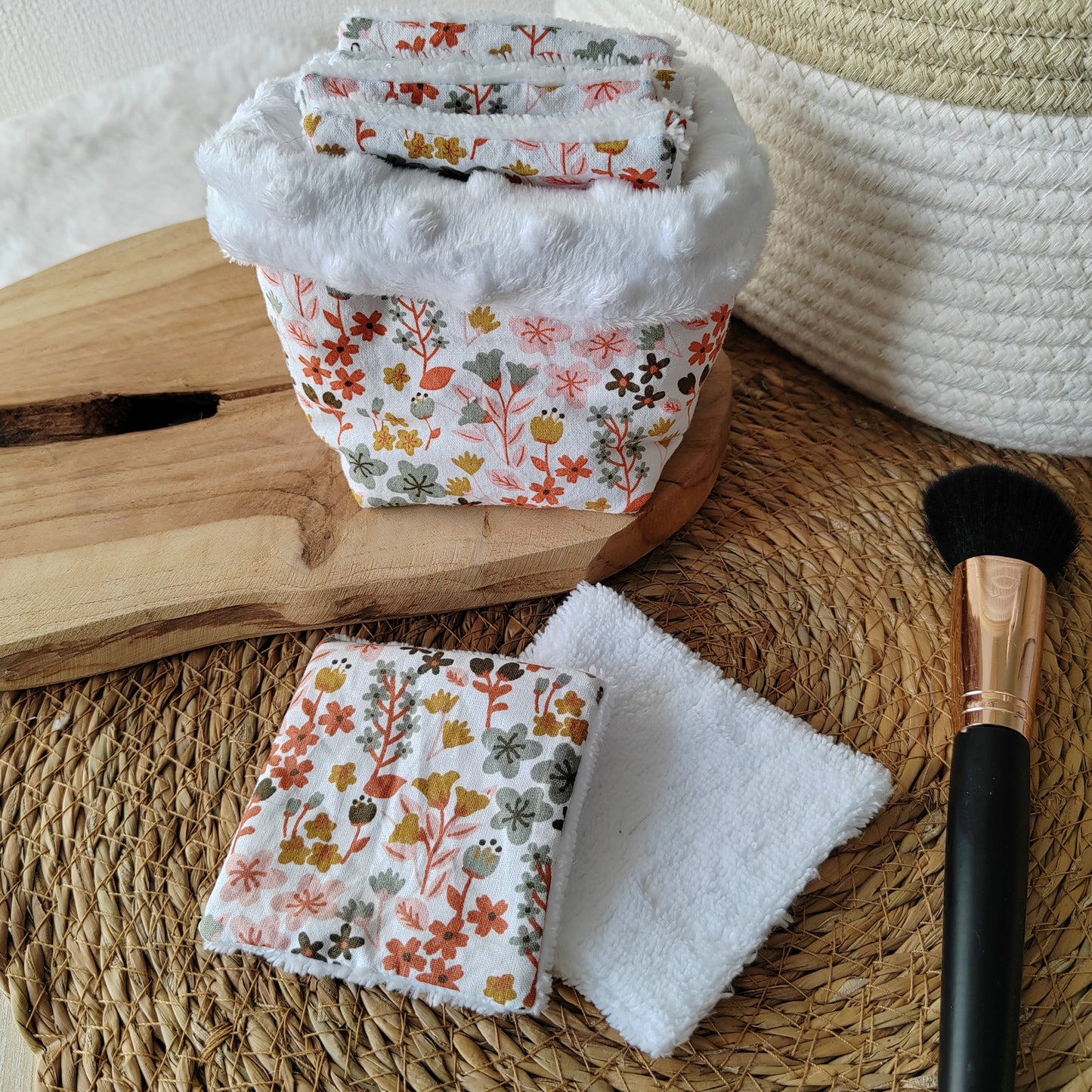6 cotons lavables avec panier fleuri rouge