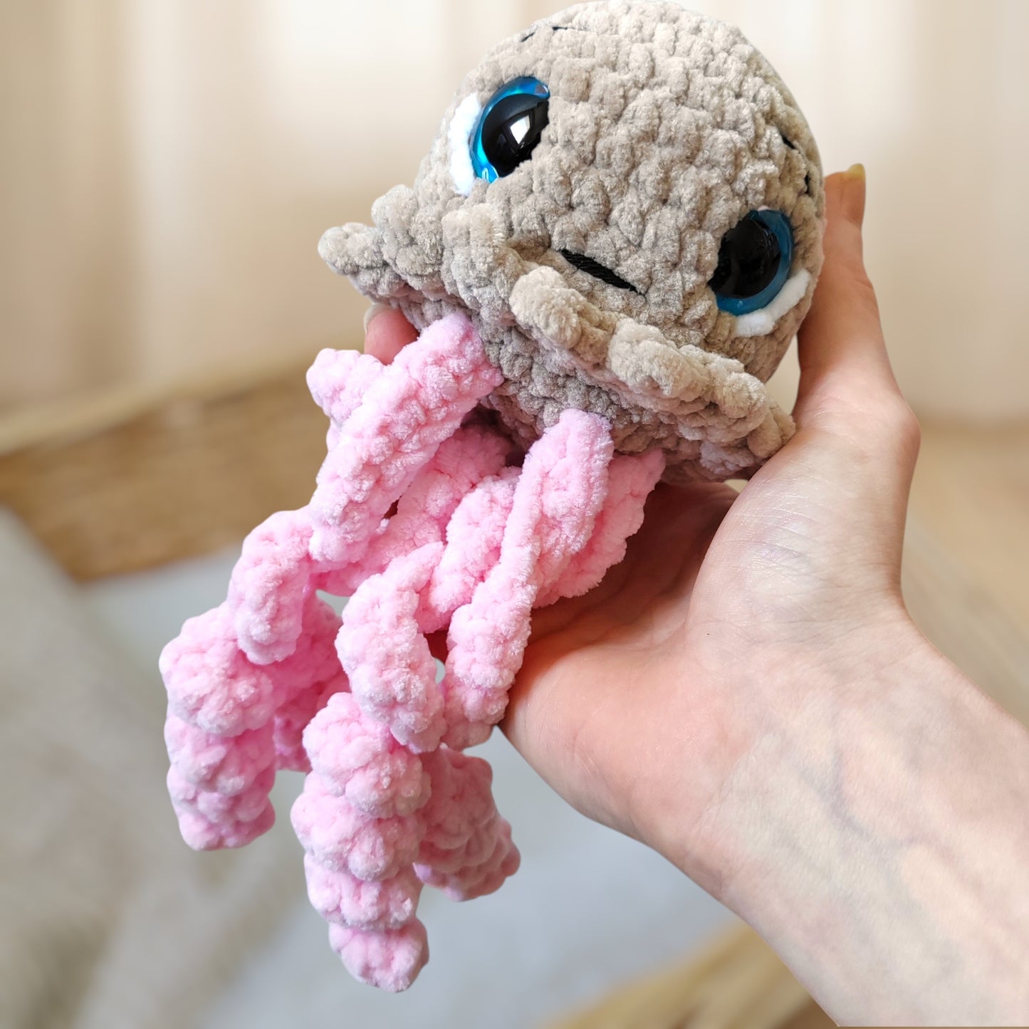 Tiny doudou méduse rose