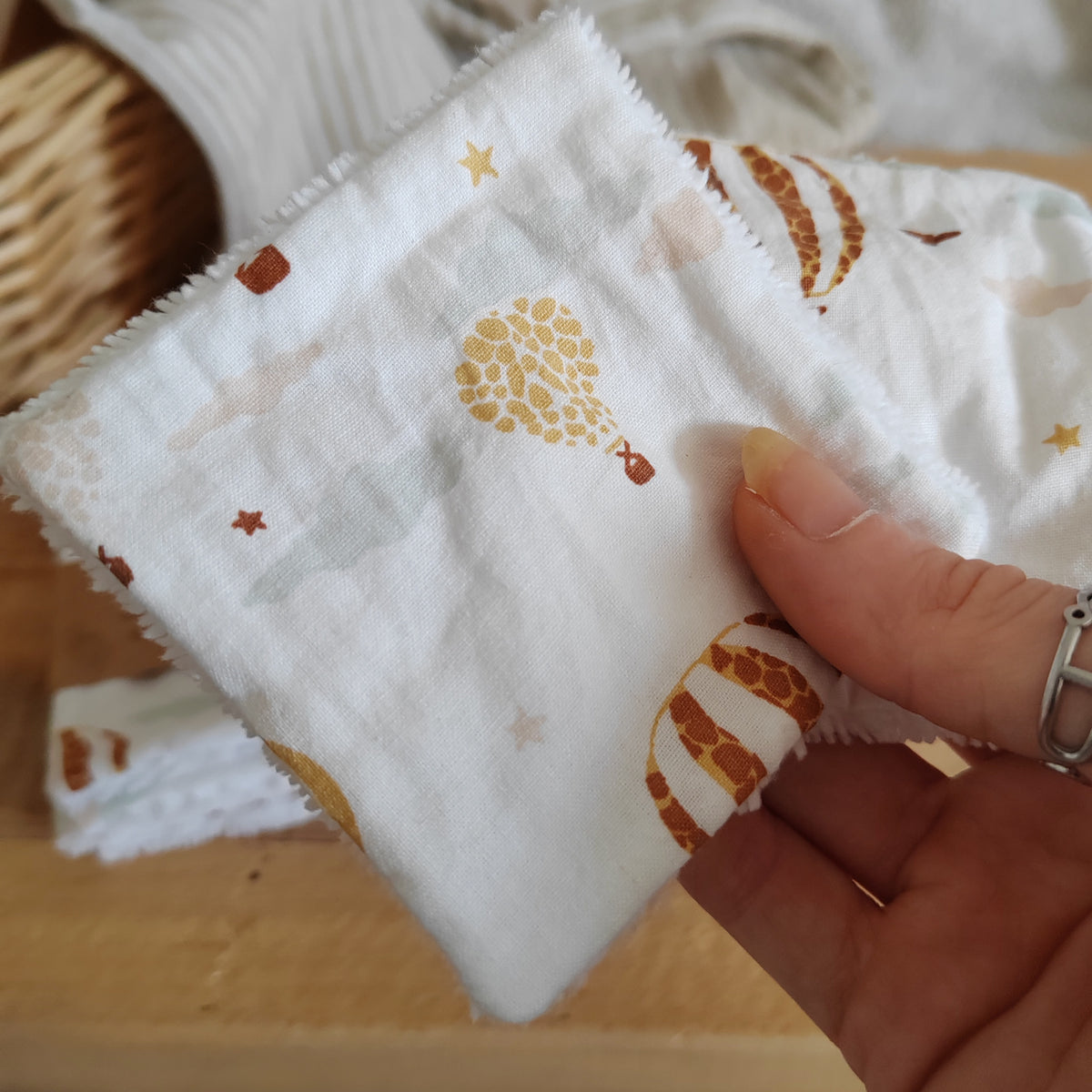 Lot de 4 Cotons lavables bébé éponge bambou - montgolfières