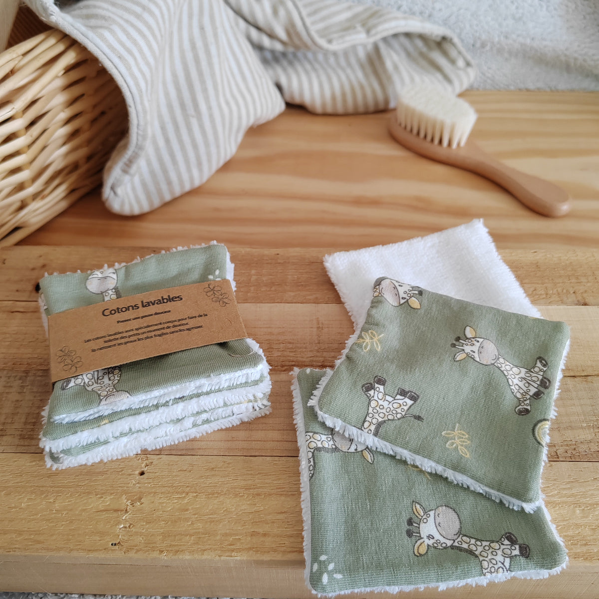 Lot de 4 Cotons lavables bébé éponge bambou - girafes vertes