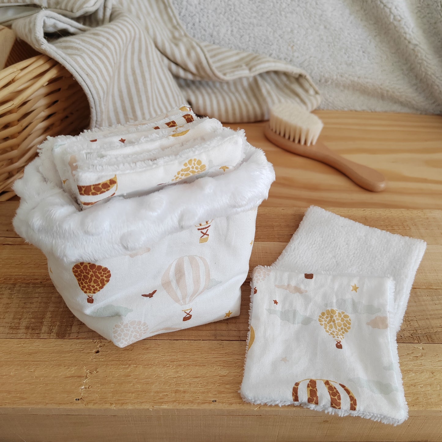 6 cotons lavables avec panier montgolfières