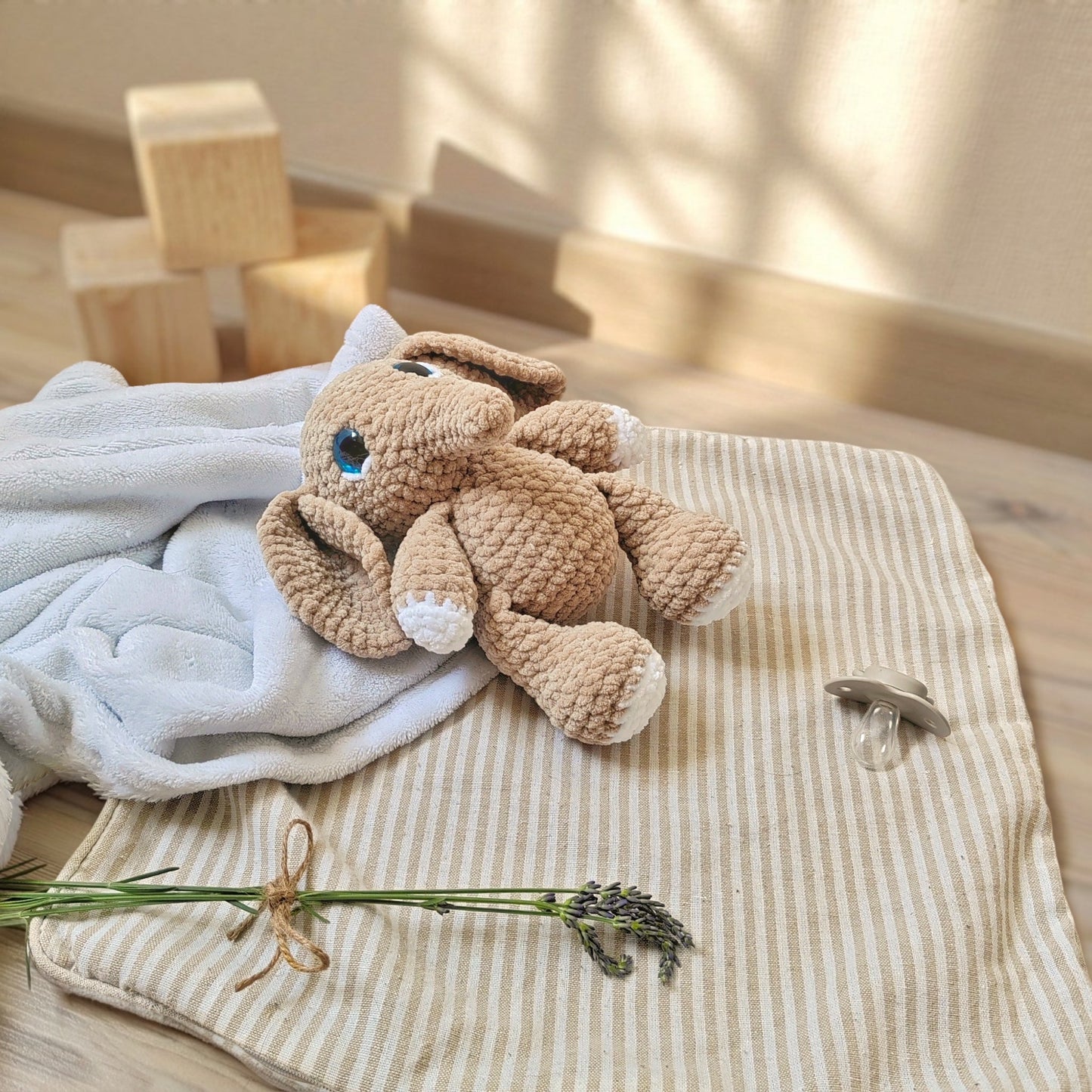 Tiny doudou éléphant beige