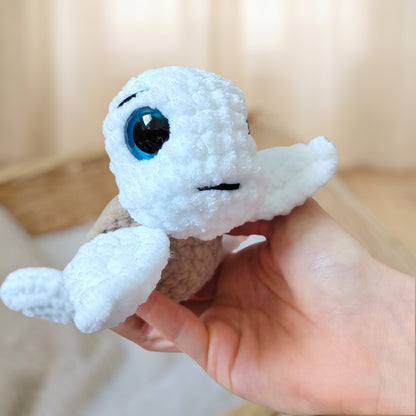 Tiny doudou tortue crochet - blanche & beige