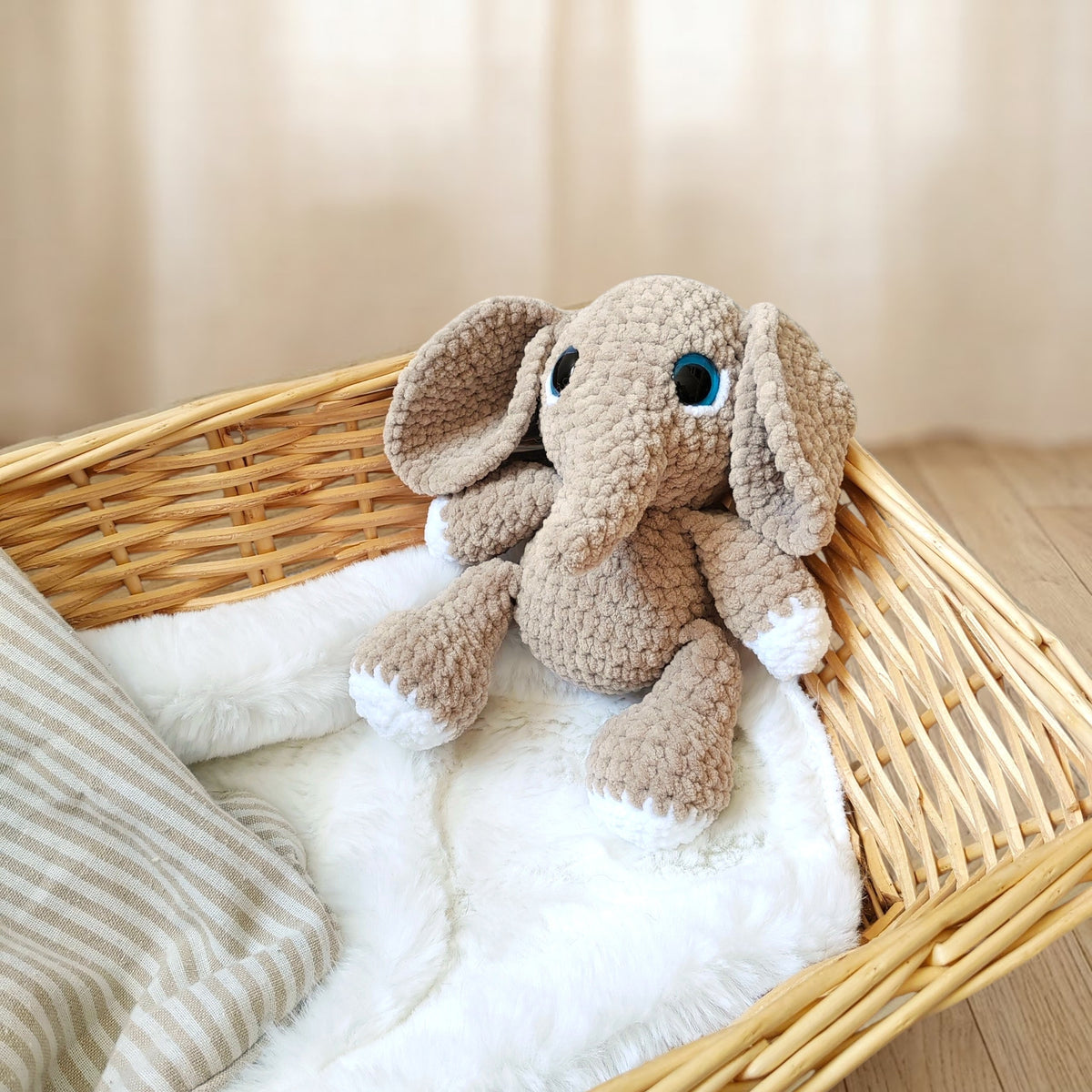 Tiny doudou éléphant crochet - beige