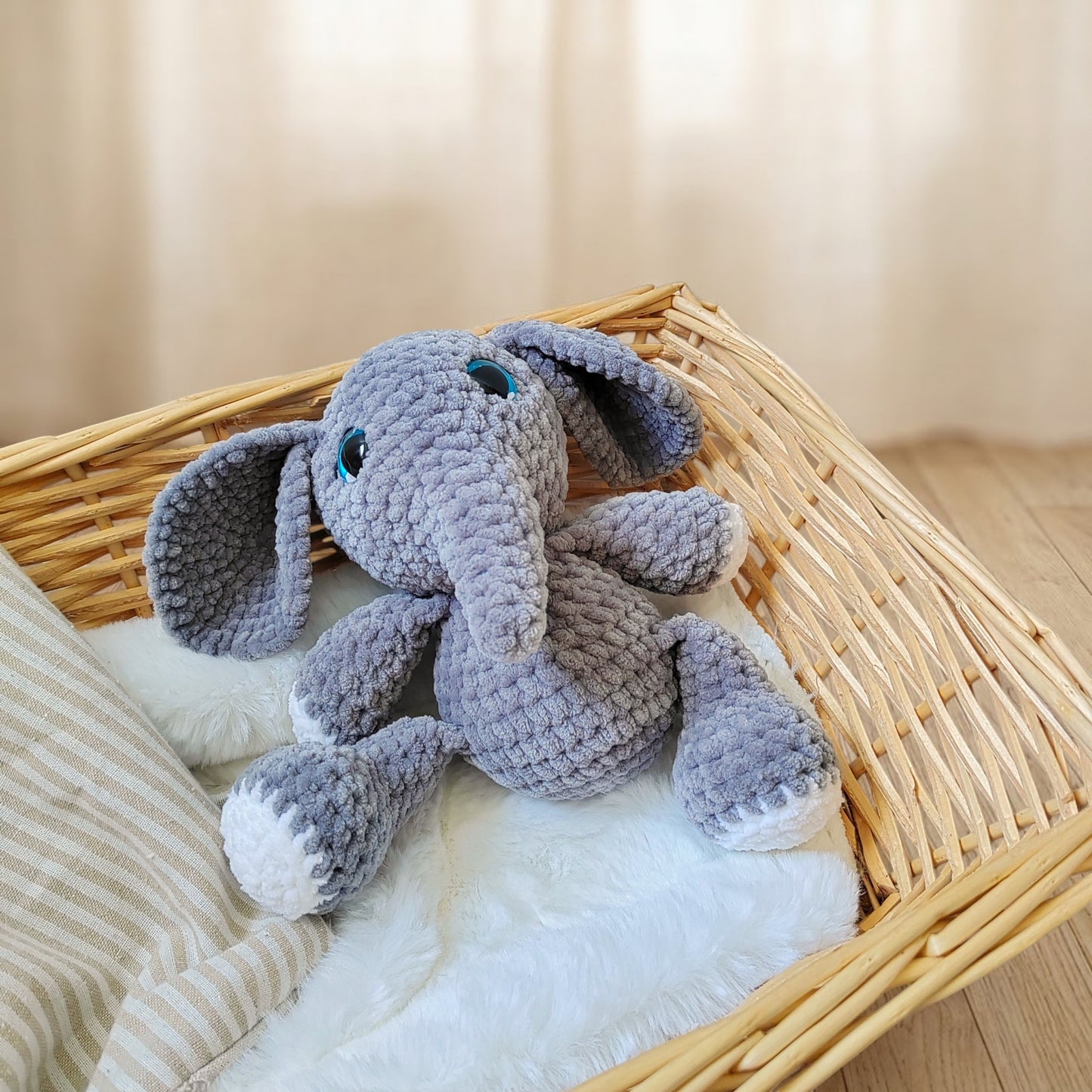 Tiny doudou éléphant gris