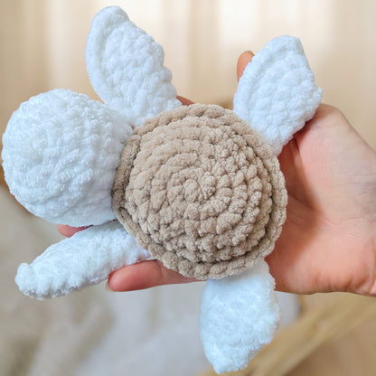 Tiny doudou tortue crochet - blanche & beige