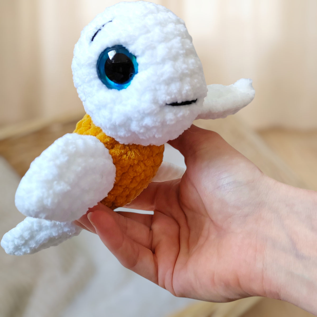 Tiny doudou tortue crochet - blanche & cassonade